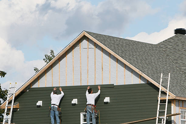Professional Emergency Siding Repair technician working in North Lima, OH